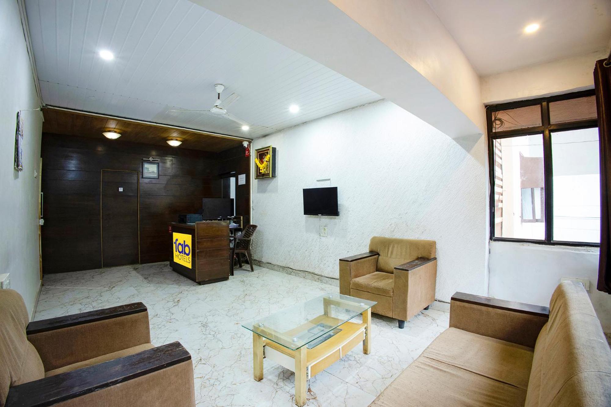 Fabhotel Comfort Stays - Nr Miramar Beach Panaji Eksteriør billede
